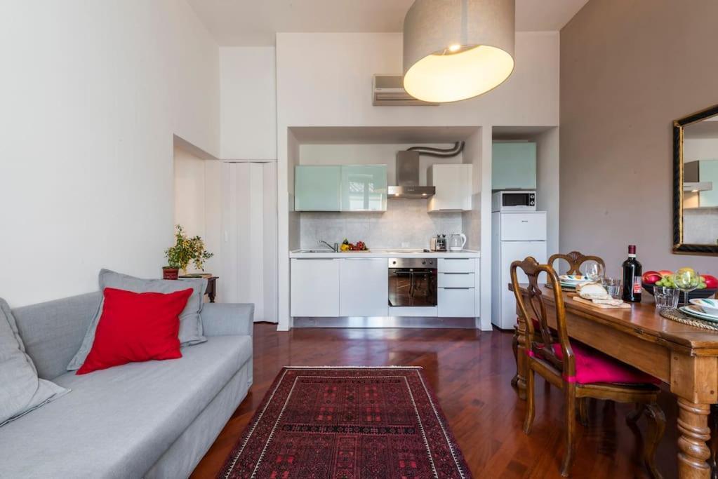 Renovated 19th Century Appartamento Firenze